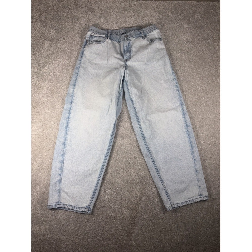 American Eagle Low Rise Baggy Barrel Jeans Women's 10 Reg Light Wash Strigid